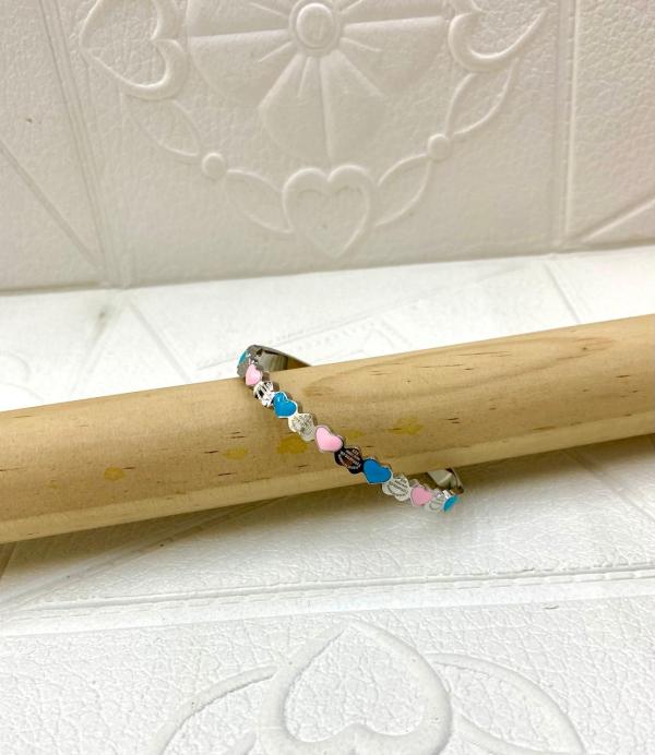 PULSERA DE ACERO RIGIDA DISE&Ntilde;O CORAZONES DE COLORES PLATEADO