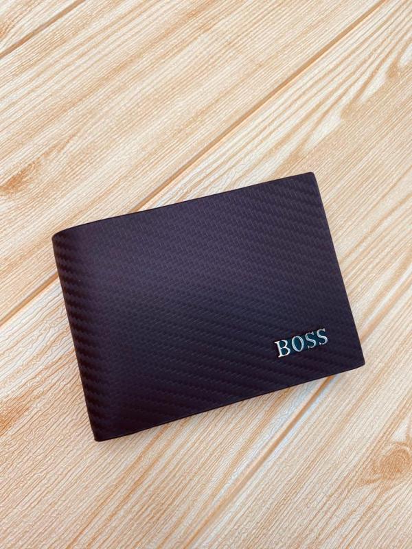 BILLETERA MARCA PARA CABALLERO HUGO BOSS MODELO 9275 CAFE