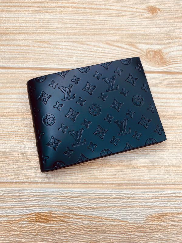 BILLETERA MARCA PARA CABALLERO LOUIS VUITTON MODELO 9153 NEGRO