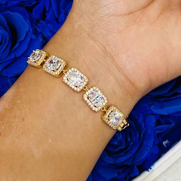 PULSERA DORADA MODELO X000869098