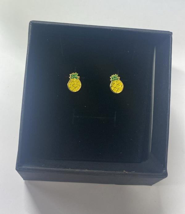 ARETES DORADOS DISE&Ntilde;O PI&Ntilde;A MODELO X000796556