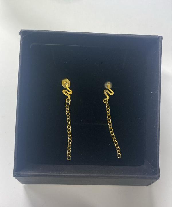 ARETES DORADOS DISE&Ntilde;O CADENITA SERPIENTE MODELO T000767351