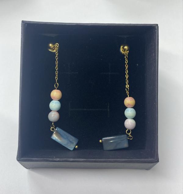 ARETES DORADOS DISE&Ntilde;O CADENITA MODELO T000951829