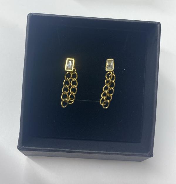 ARETES DORADOS DISE&Ntilde;O CADENITA MODELO T000647949