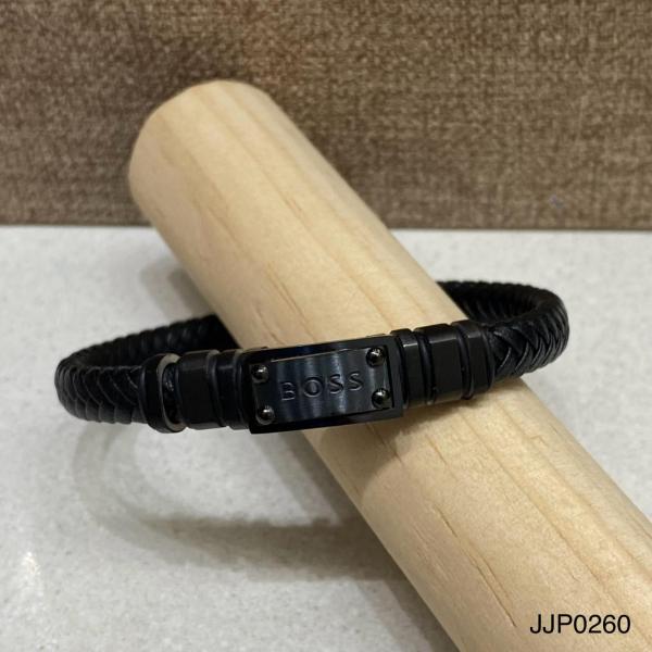 PULSERA DE CUERO NEGRA HUGO BOSS
