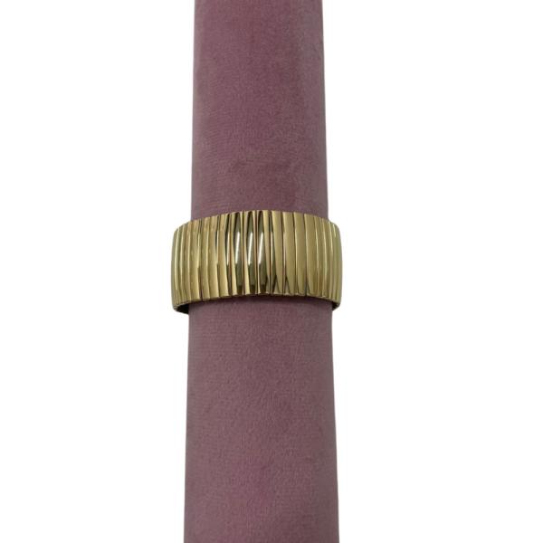 PULSERA  DE ACERO DISE&Ntilde;O DORADO