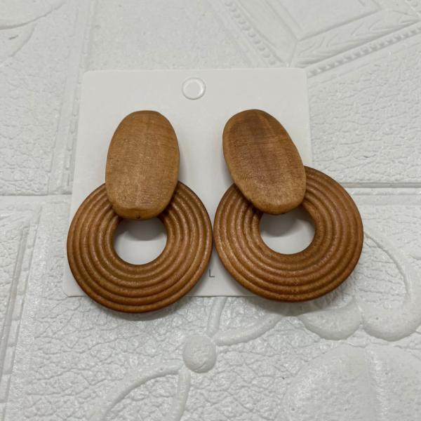 ARETES DE MADERA CAFE