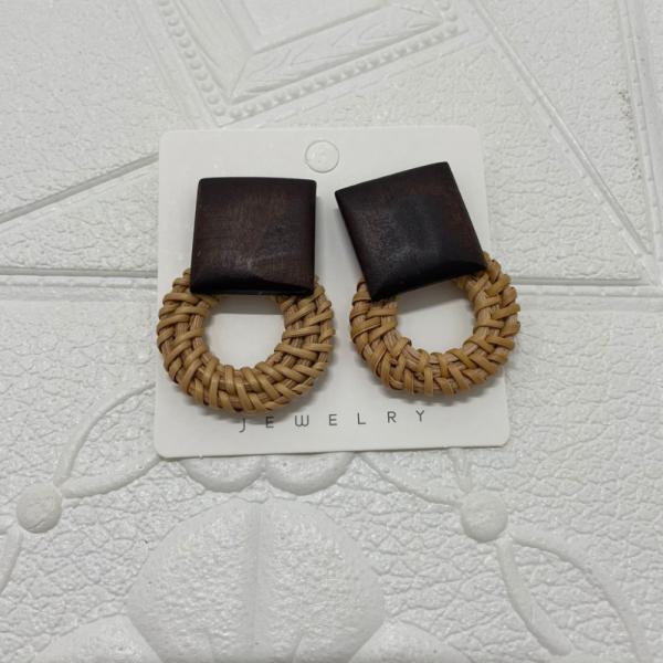 ARETES DE MADERA Y MIMBRE DISE&Ntilde;O CUADRO BEIGE/CAFE