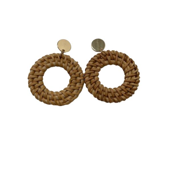 ARETES DE MADERA CIRCULO MIMBRE BEIGE/DORADO