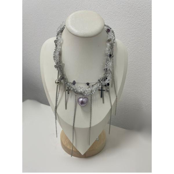 COLLAR GRUNGE ABALORIOS LILA DIJE MANZANA LILA