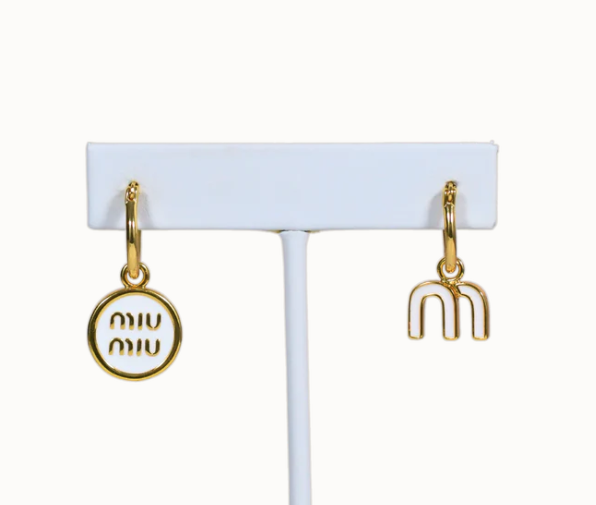 ARETES MIU MIU DISE&Ntilde;O ARGOLLA