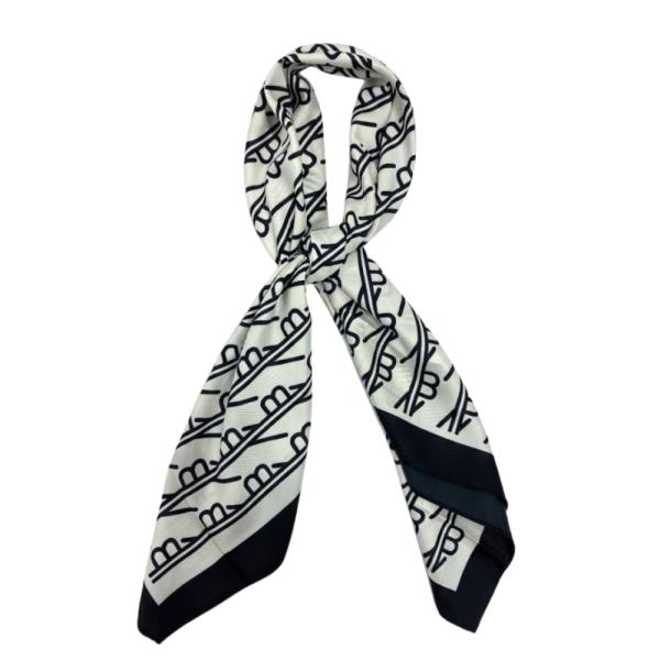 BANDANA 90x90 CON ESTAMPADO PATRON B BLANCO