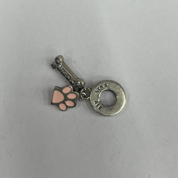 CHARM COLGANTE DOBLE HUESITO Y HUELLA PANDORA CH01